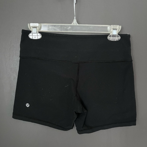 Women’s lululemon biker shorts - Picture 2 of 4